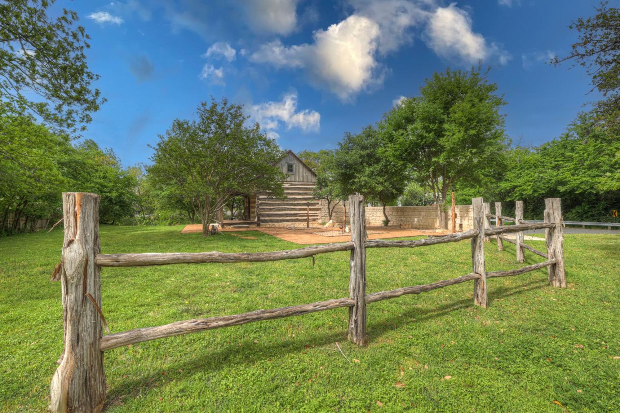 Town Creek Cabin Walk To Main St Villa Fredericksburg Esterno foto