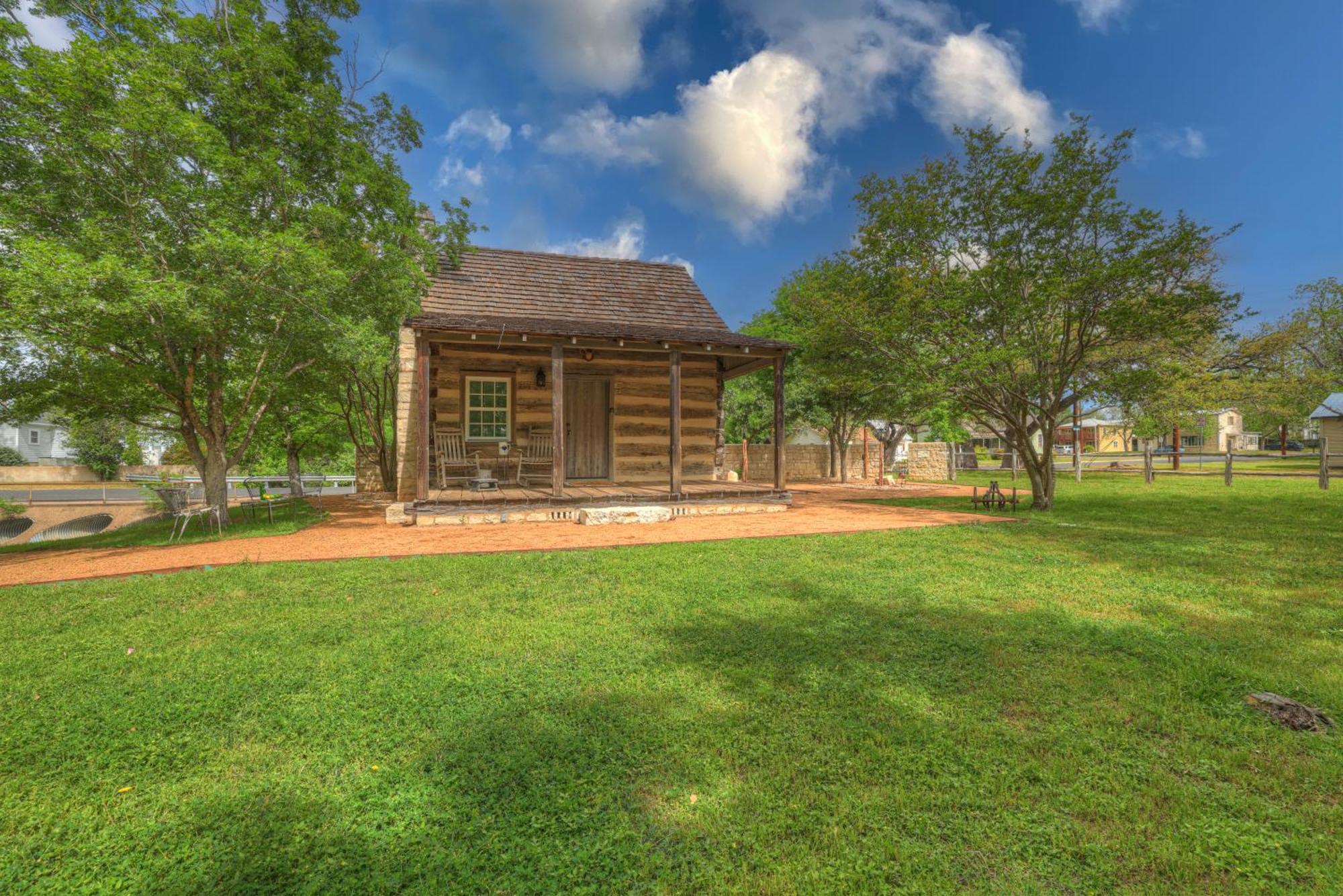 Town Creek Cabin Walk To Main St Villa Fredericksburg Esterno foto